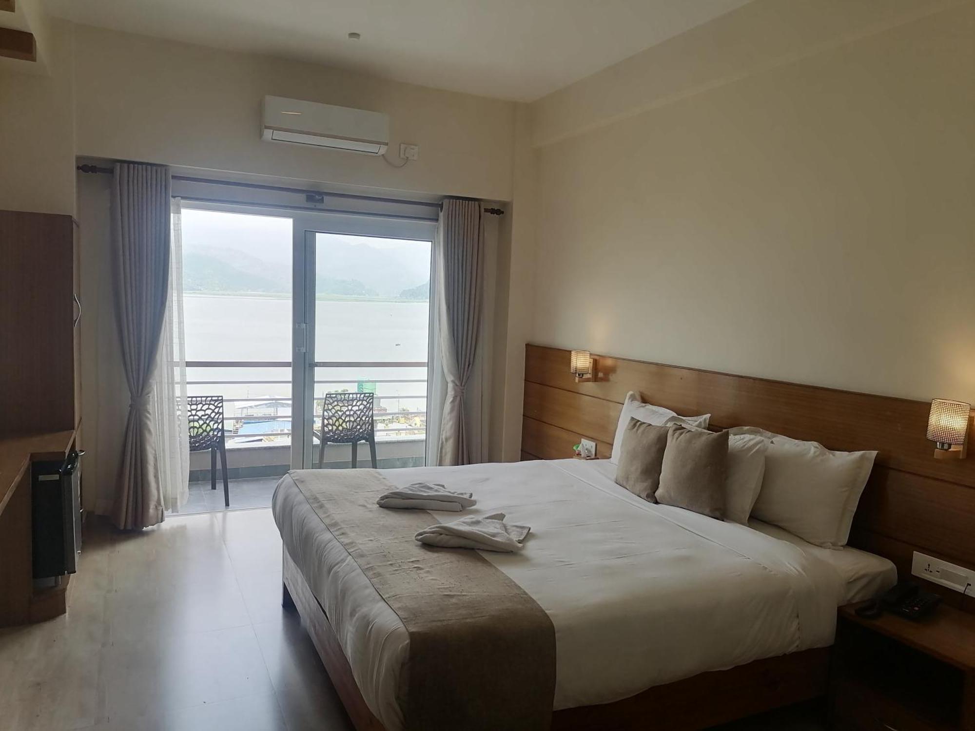 Urban Boutique Hotel Pokhara Kültér fotó