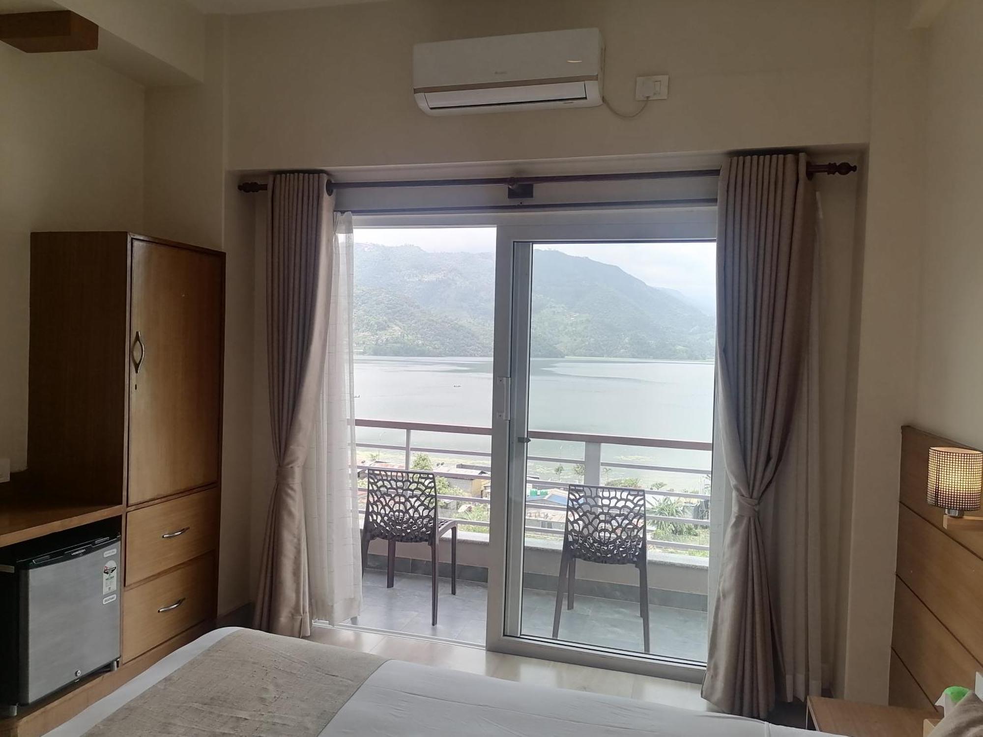 Urban Boutique Hotel Pokhara Kültér fotó