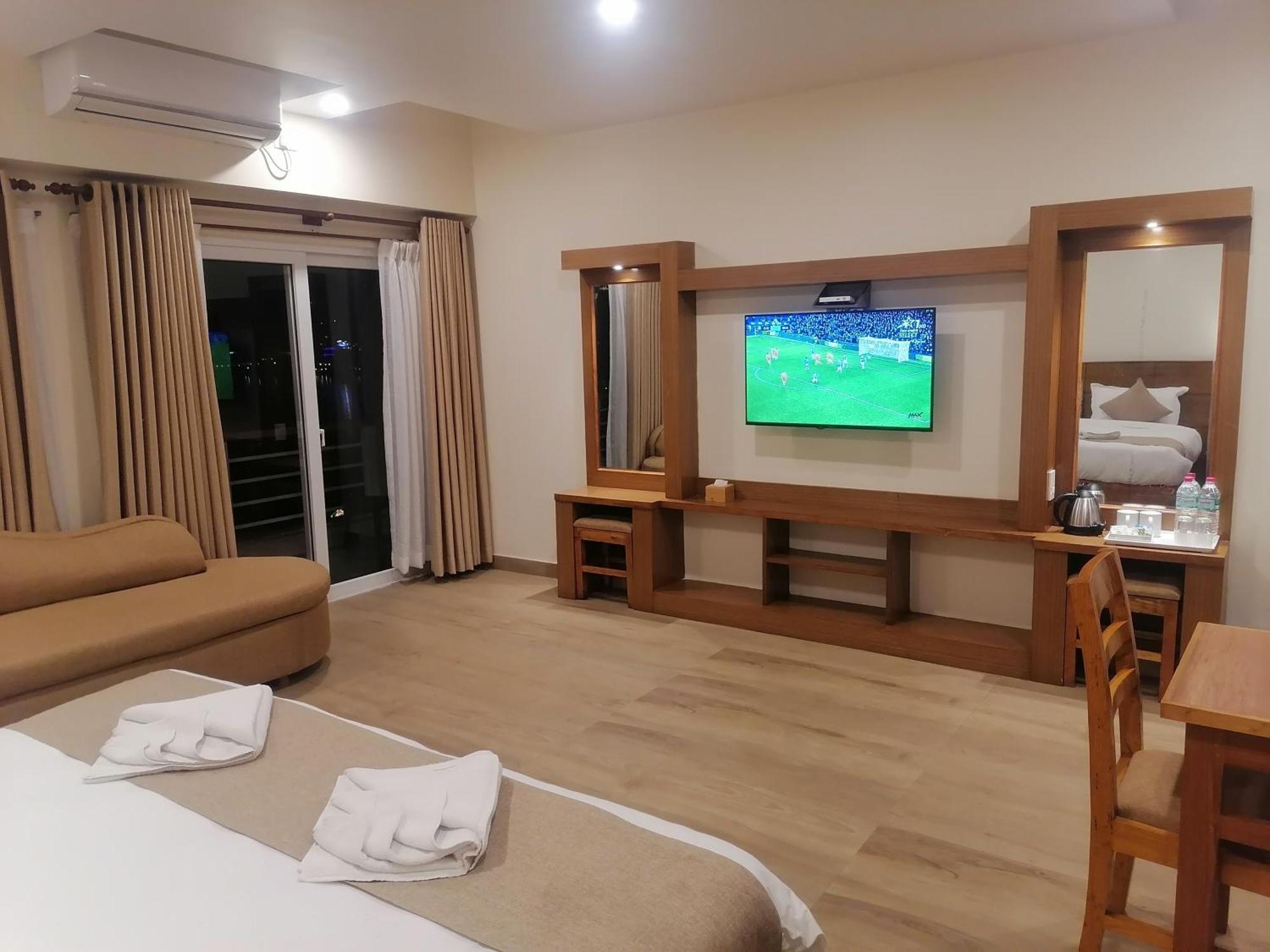 Urban Boutique Hotel Pokhara Kültér fotó