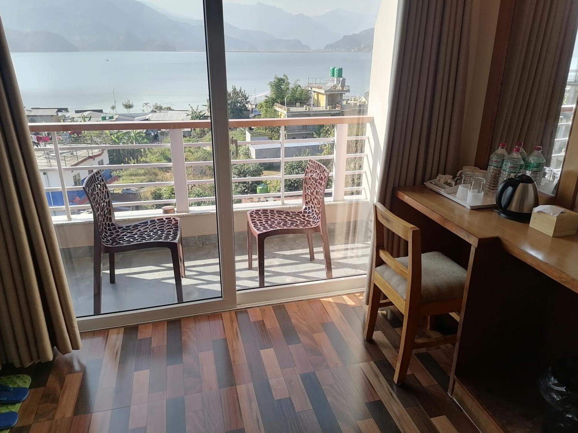 Urban Boutique Hotel Pokhara Kültér fotó