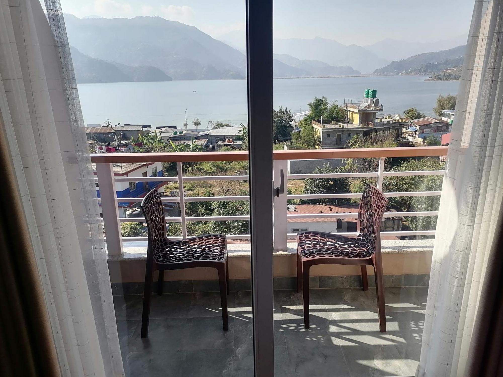 Urban Boutique Hotel Pokhara Kültér fotó