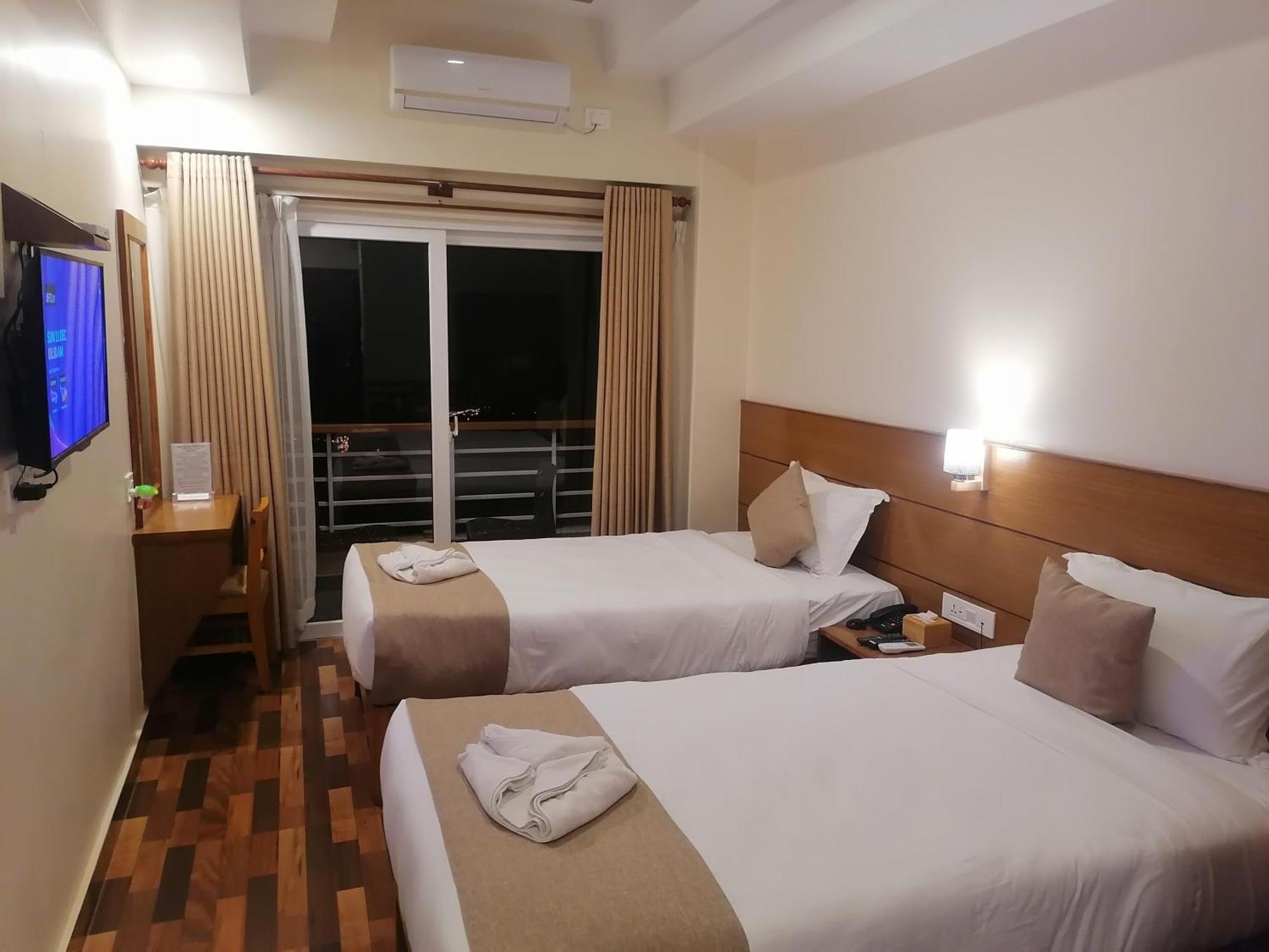 Urban Boutique Hotel Pokhara Kültér fotó