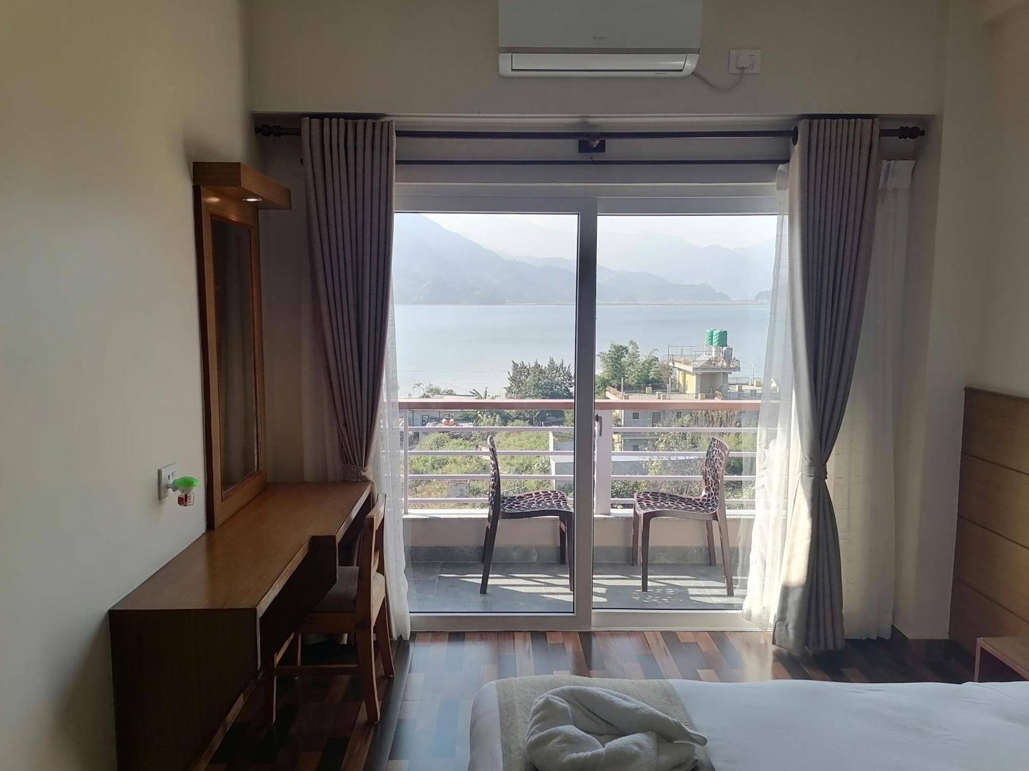 Urban Boutique Hotel Pokhara Kültér fotó