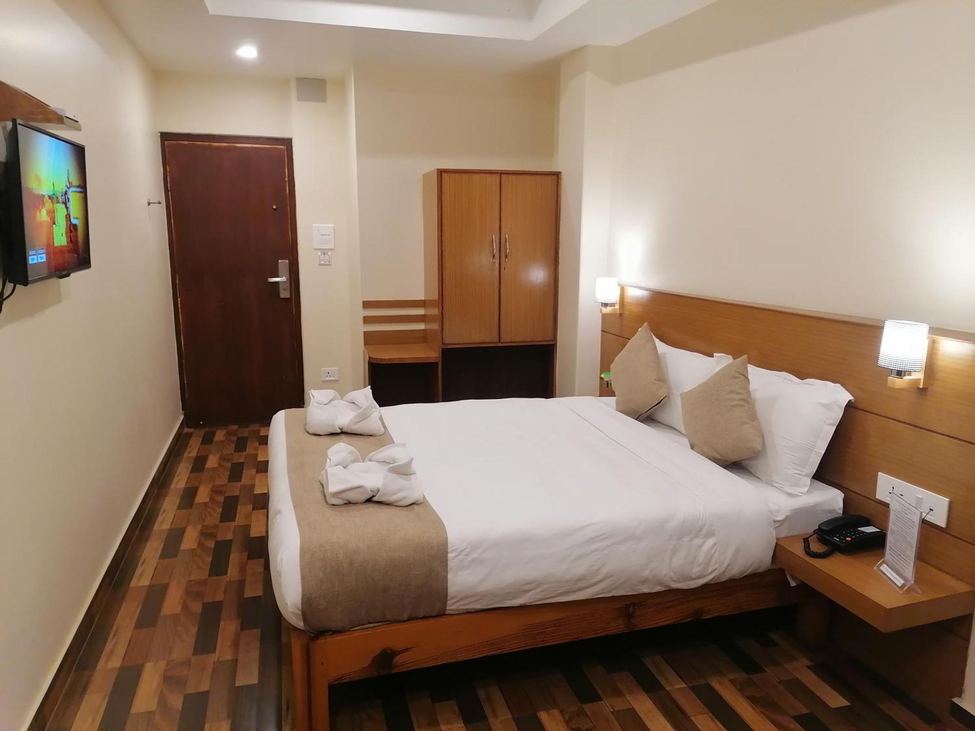 Urban Boutique Hotel Pokhara Kültér fotó