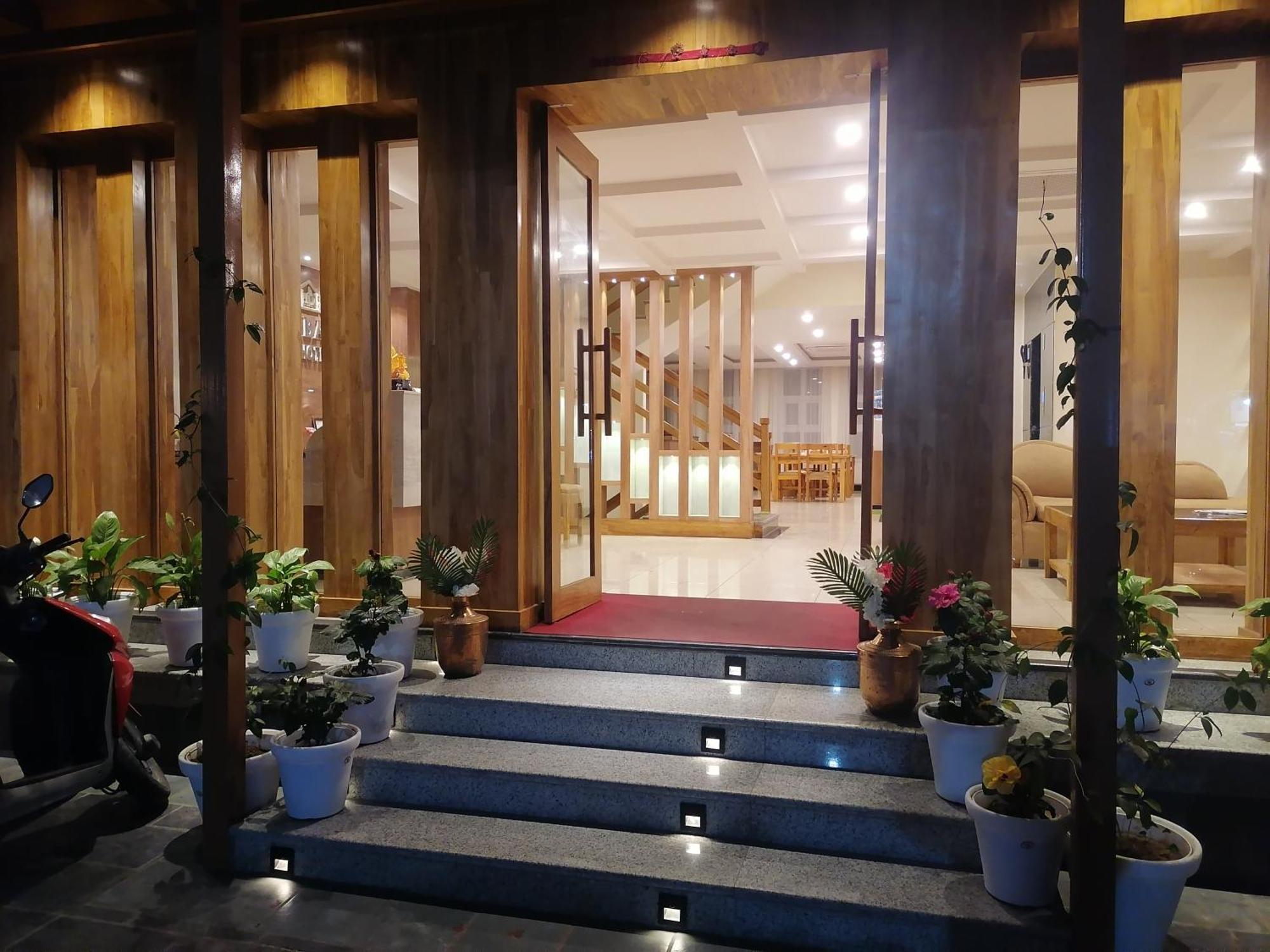 Urban Boutique Hotel Pokhara Kültér fotó
