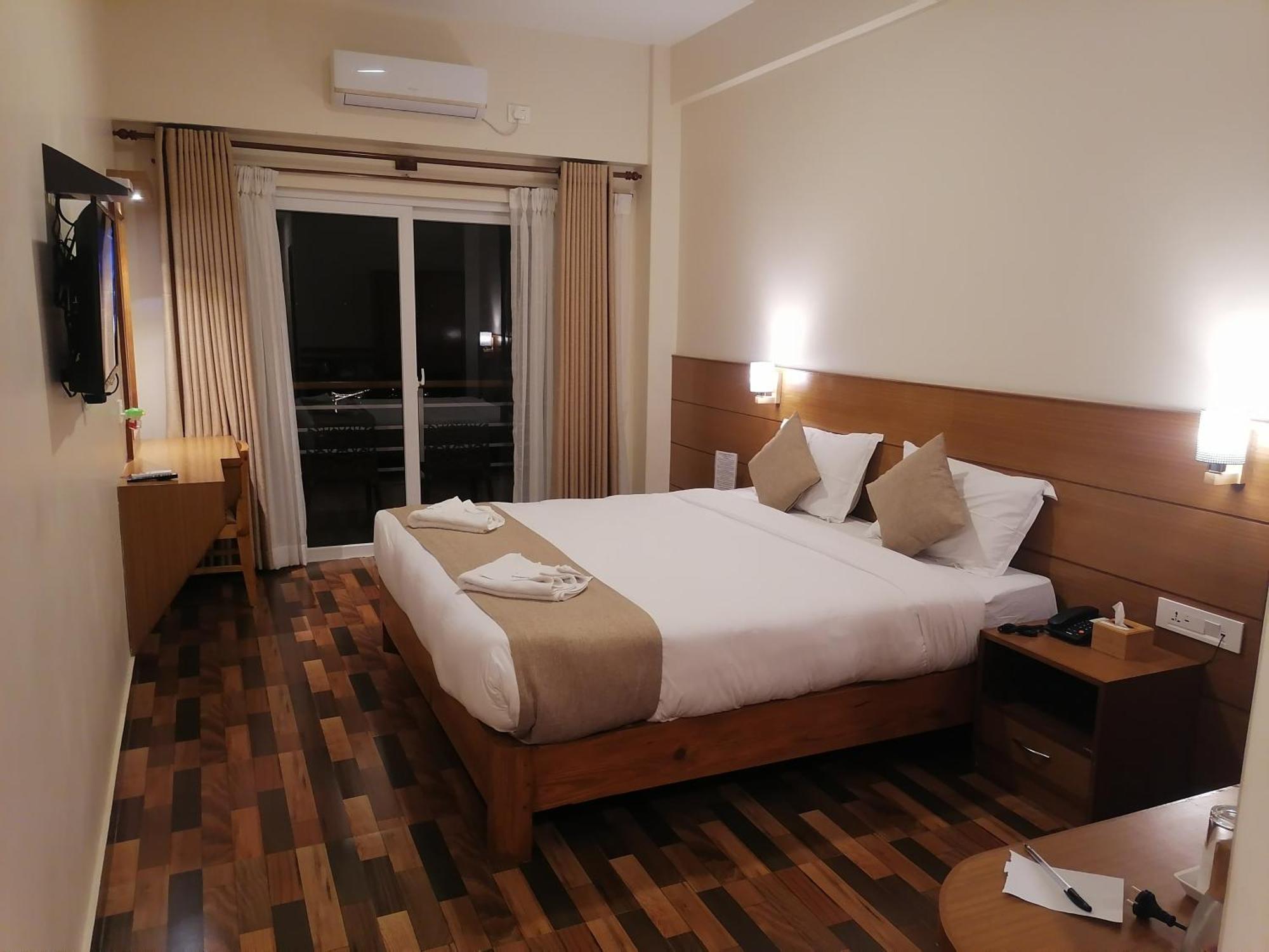 Urban Boutique Hotel Pokhara Kültér fotó